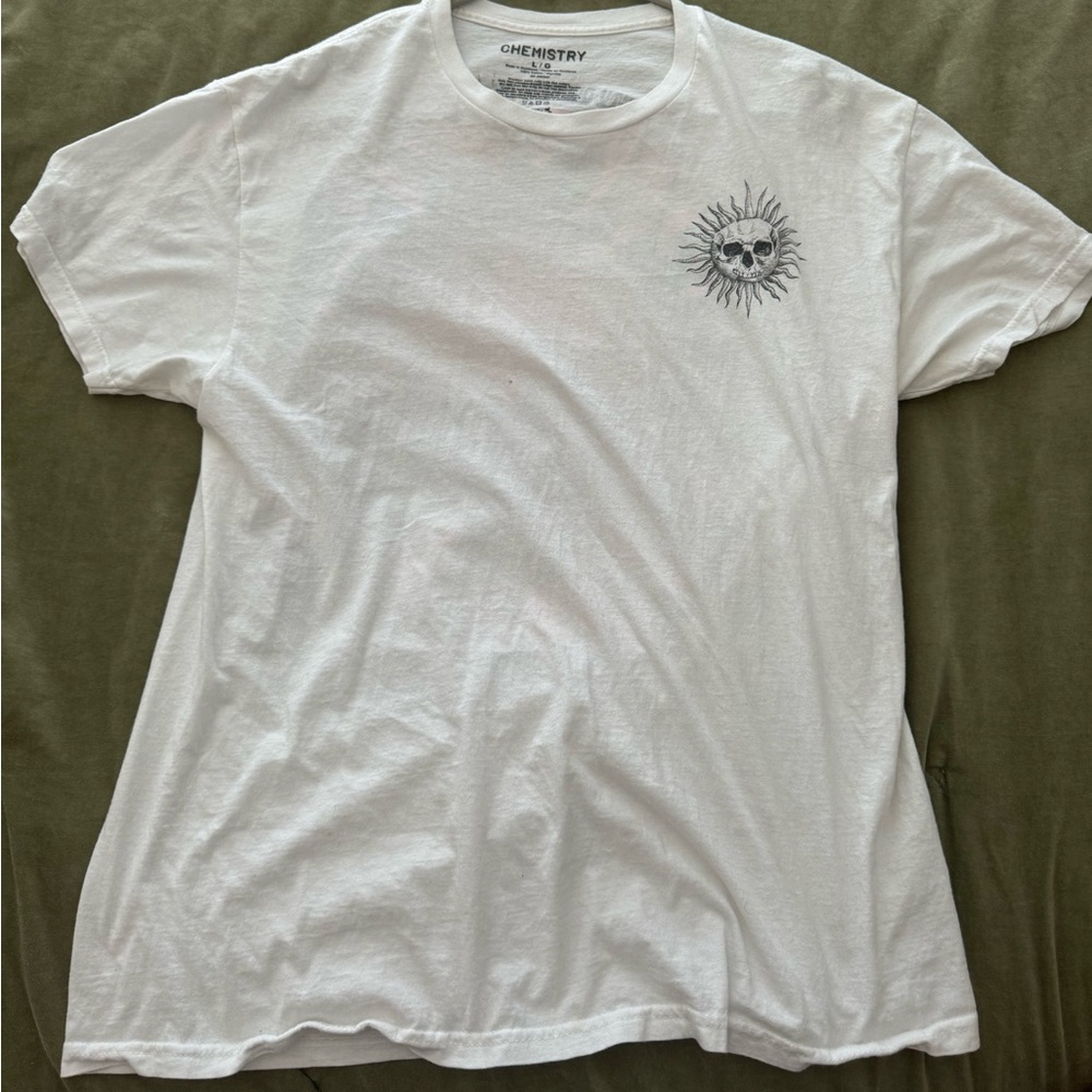 Graphic tee